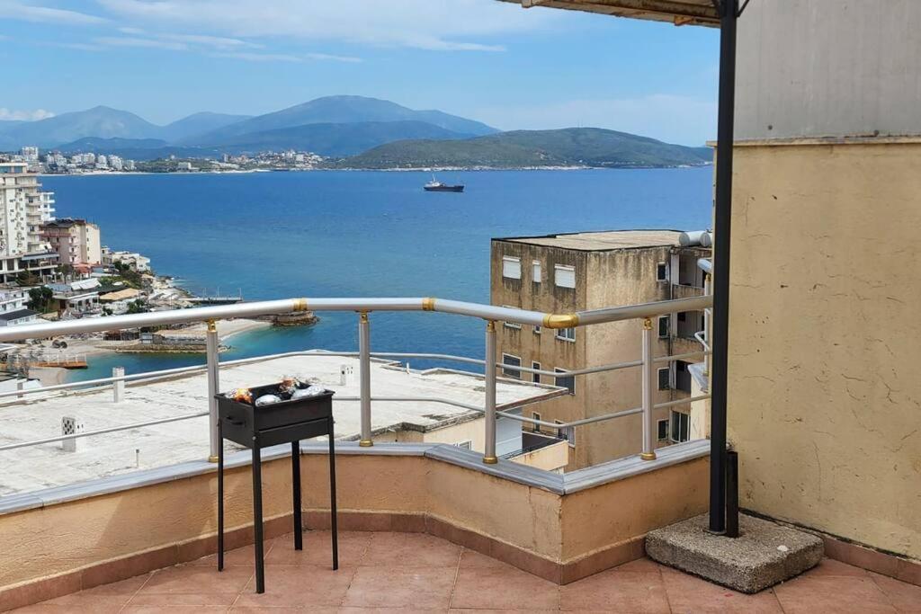 Glen'S Rooftop Sarande Ngoại thất bức ảnh