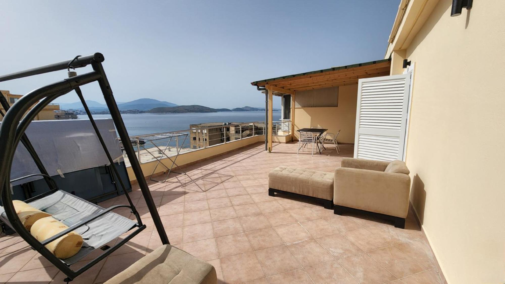 Glen'S Rooftop Sarande Ngoại thất bức ảnh