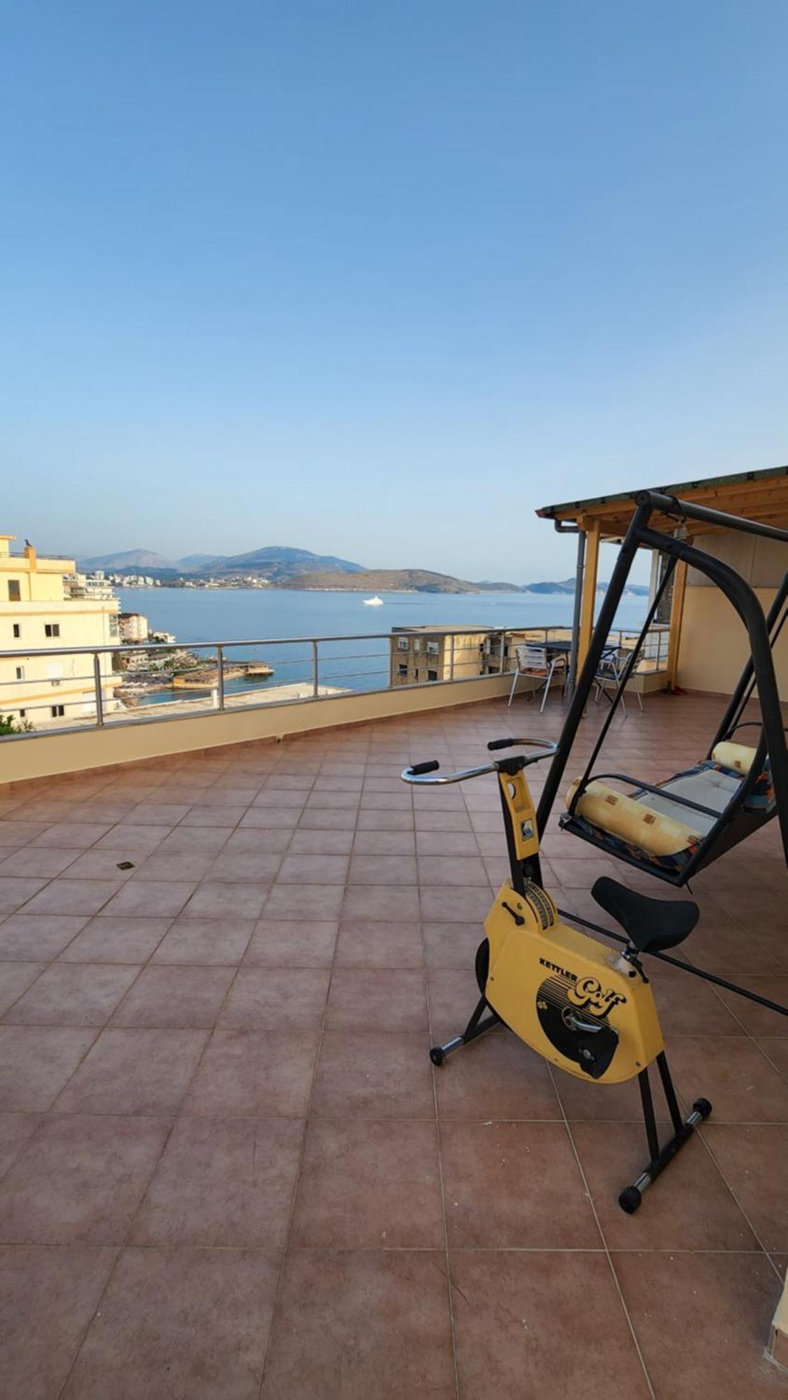 Glen'S Rooftop Sarande Ngoại thất bức ảnh